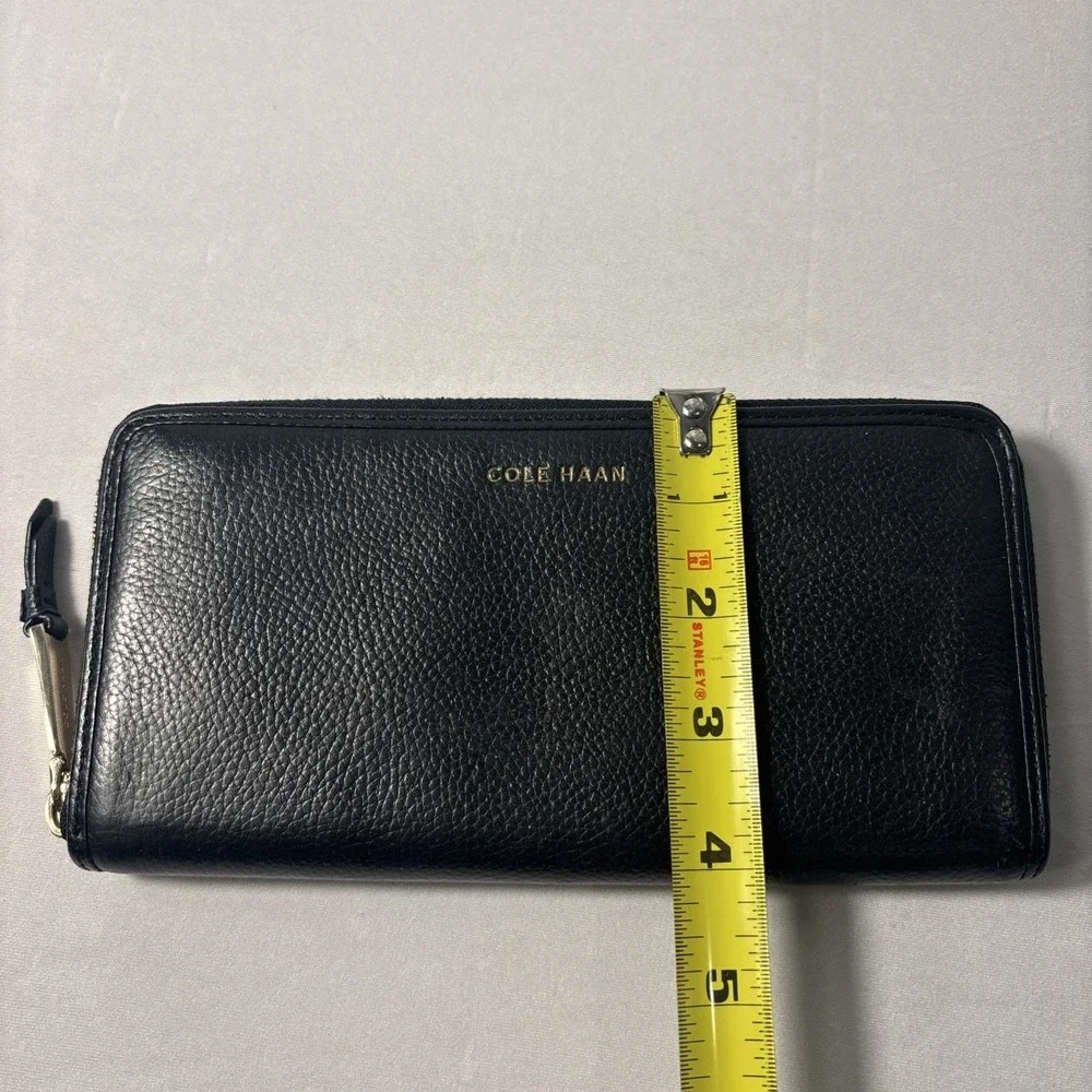 Cole Haan Purse & Wallet Woven Straw Black Faux Leather Shoulder Floral Accents